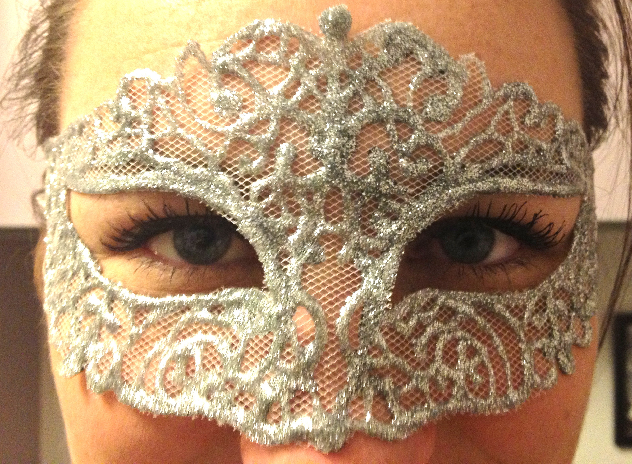 DIY Masquerade Masks
 Unmasking the DIY Mask