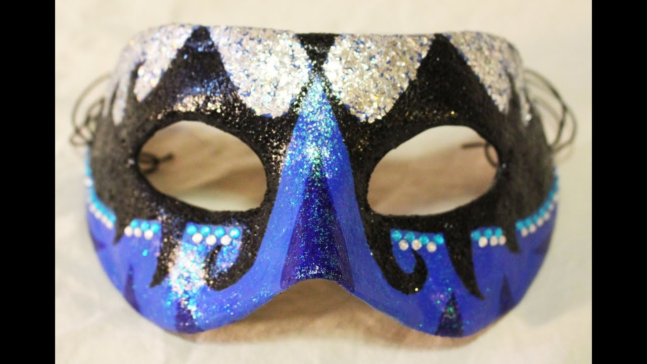 DIY Masquerade Masks
 DIY Masquerade Mask