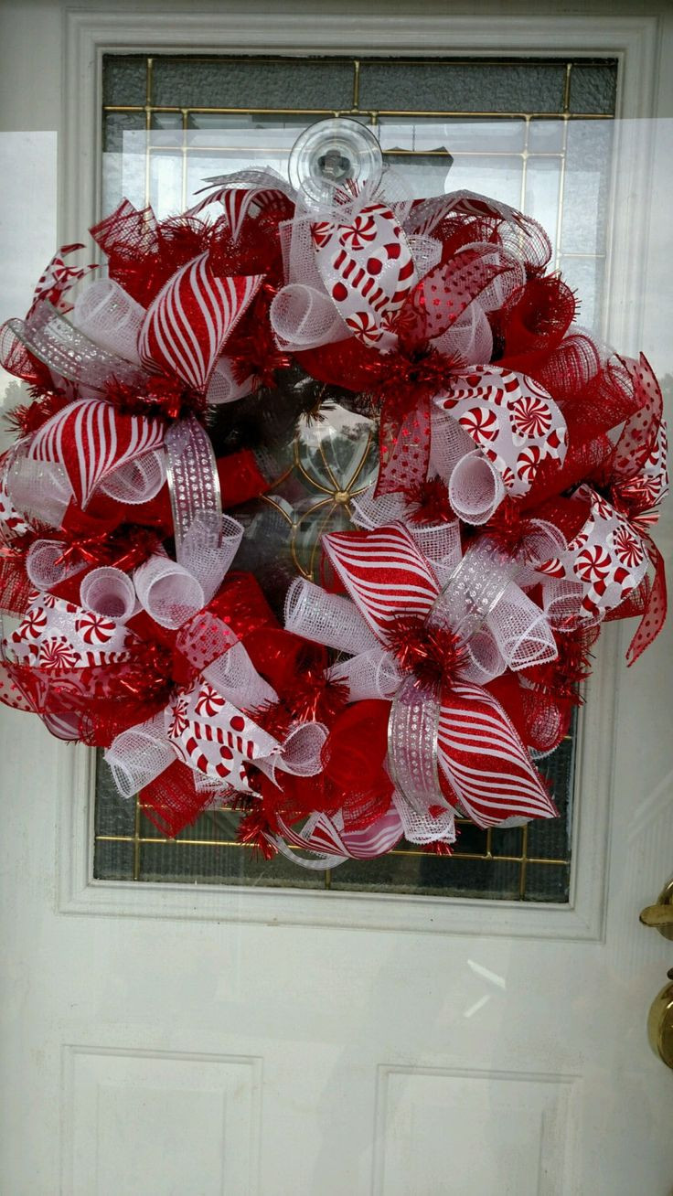 DIY Mesh Christmas Wreath
 1953 best Wreaths images on Pinterest