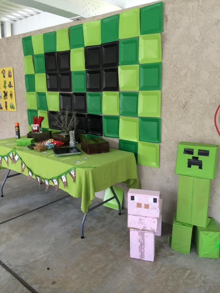 DIY Minecraft Decorations
 DIY Ideas for an Awesome Minecraft Party