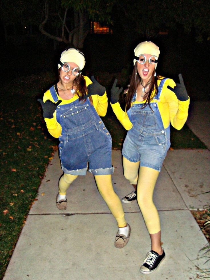 DIY Minion Costumes For Adults
 diy minion costume bursting smile minions