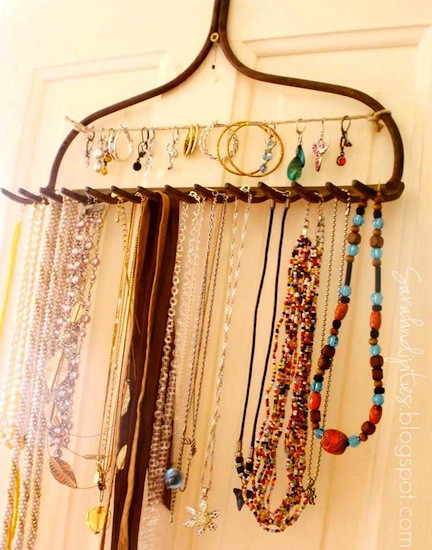 DIY Necklace Organizer
 15 Fabulous DIY Jewelry Organizers Balancing Beauty and