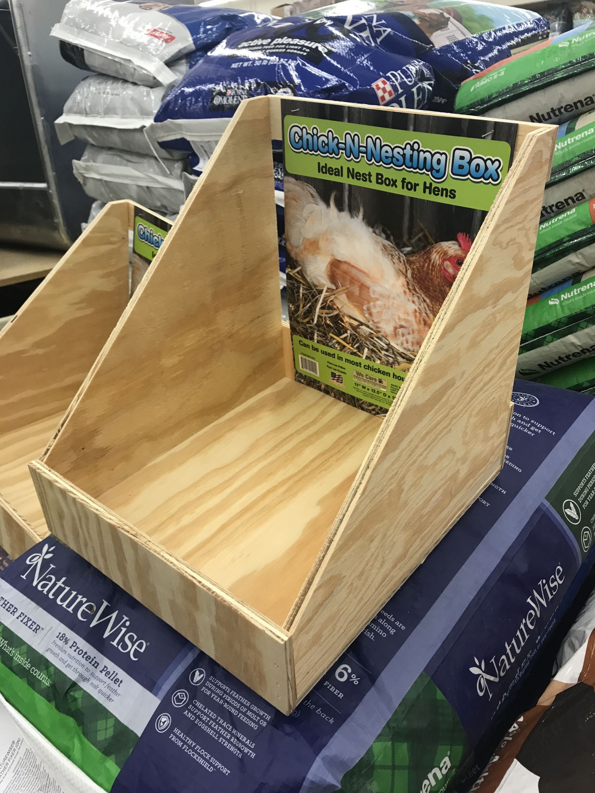 DIY Nesting Boxes
 DIY Chicken Nesting Boxes for $15