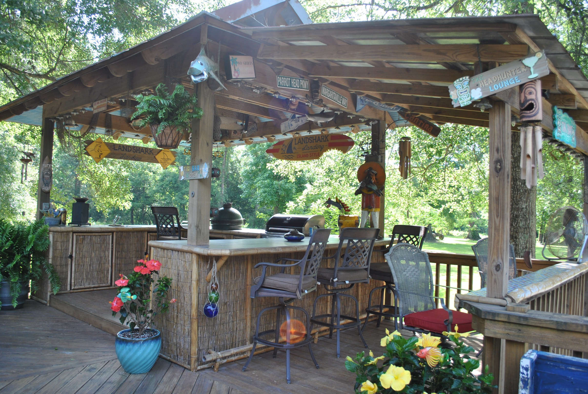 DIY Outdoor Bars
 DIY OUTDOOR BAR IDEAS 80 decoratoo