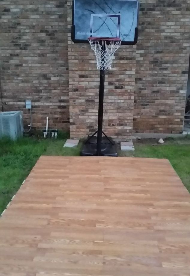 DIY Outdoor Basketball Court
 DIY Pallet Basketball Court