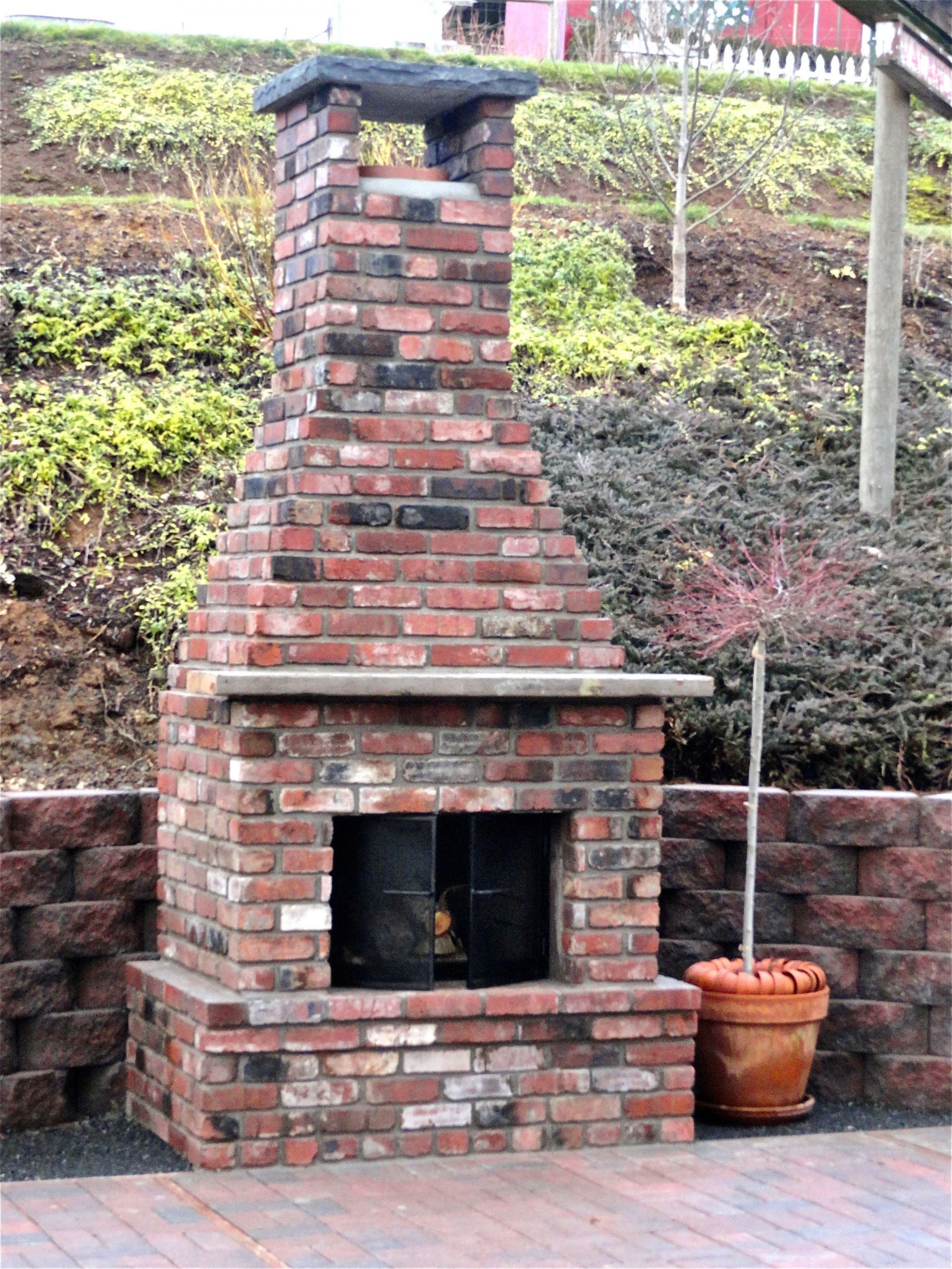 DIY Outdoor Brick Fireplace
 Great outdoor Fireplace Insert Ideas A fireplace