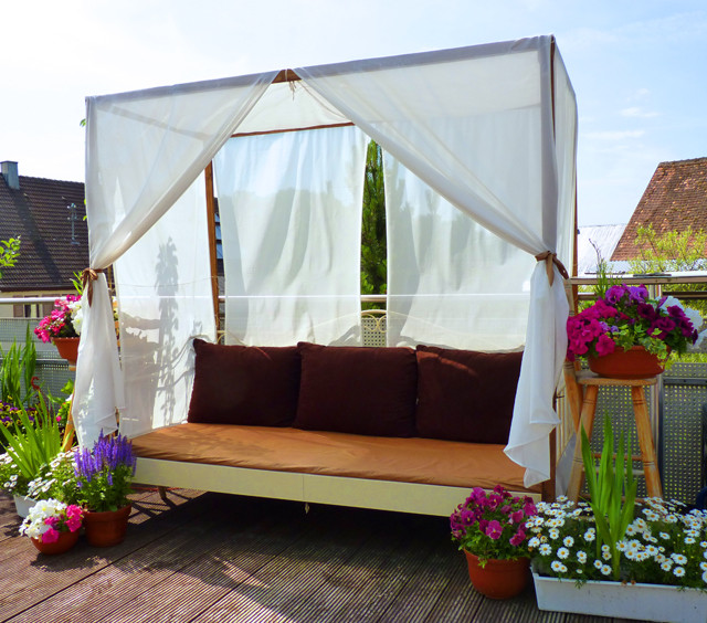 DIY Outdoor Canopy Frame
 DIY Canopy Bed outdoor
