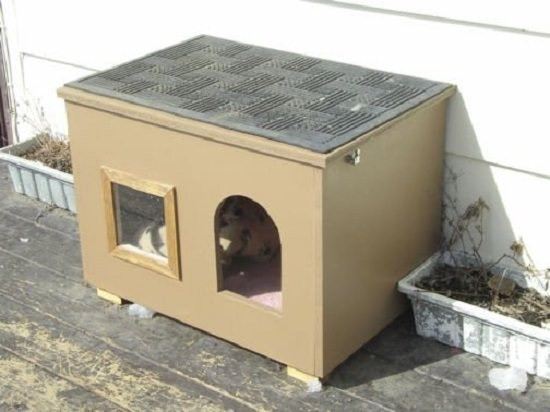 DIY Outdoor Cat House
 21 DIY Outdoor Cat House