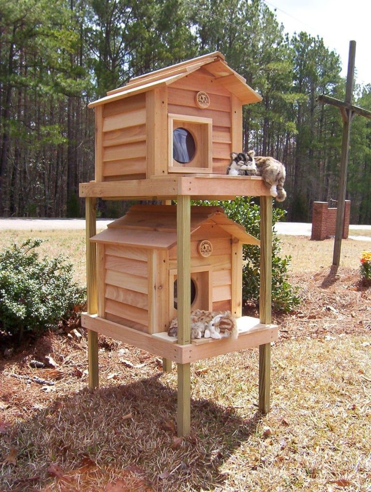 DIY Outdoor Cat House
 52 DIY Outdoor Cat House Ideas For Winters And Summer