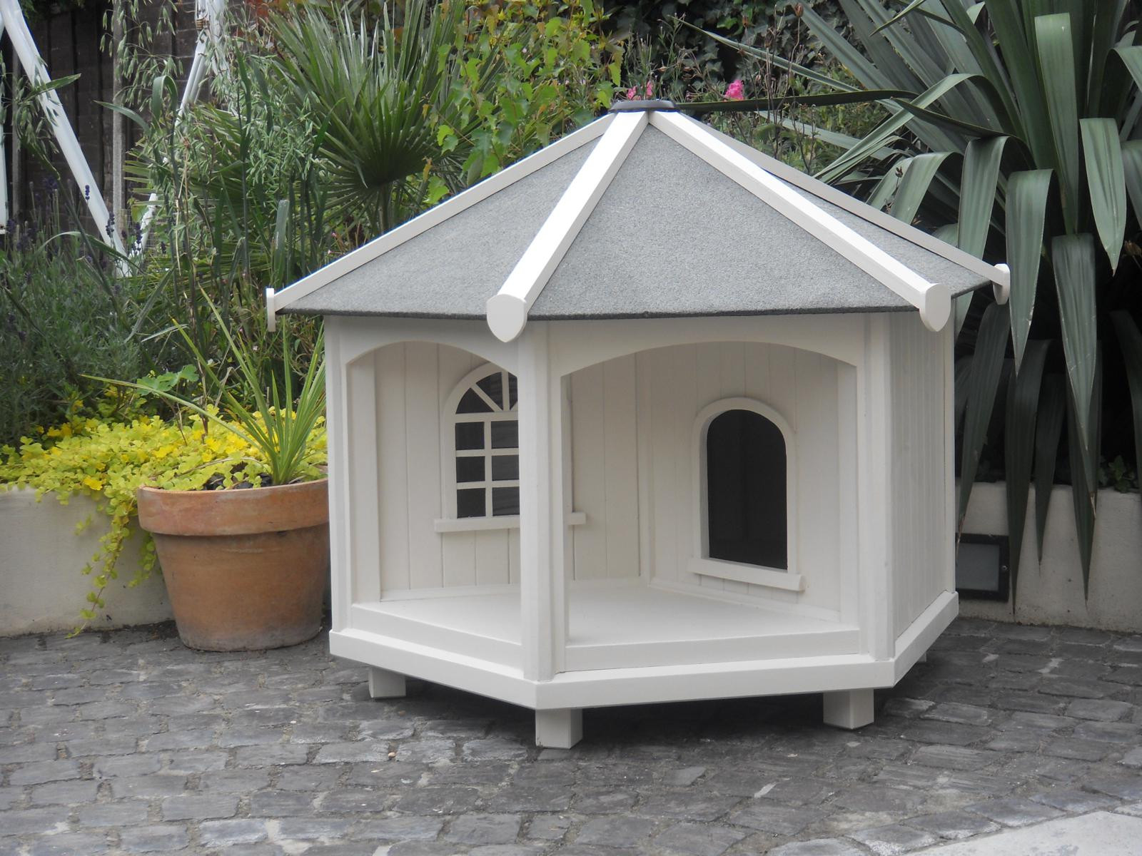 DIY Outdoor Cat House
 Cathouses & cat catios