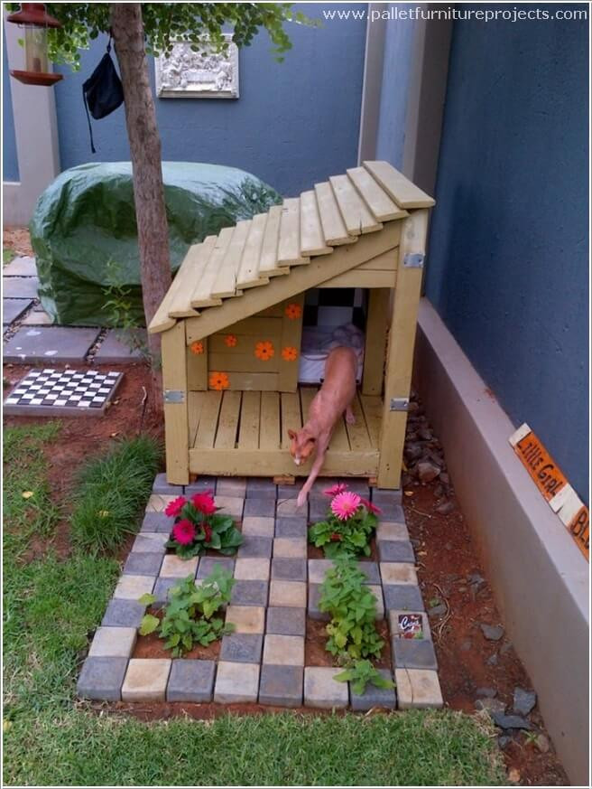 DIY Outdoor Cat House
 10 Super Cool Cat Houses and Cabins for Your Kitty