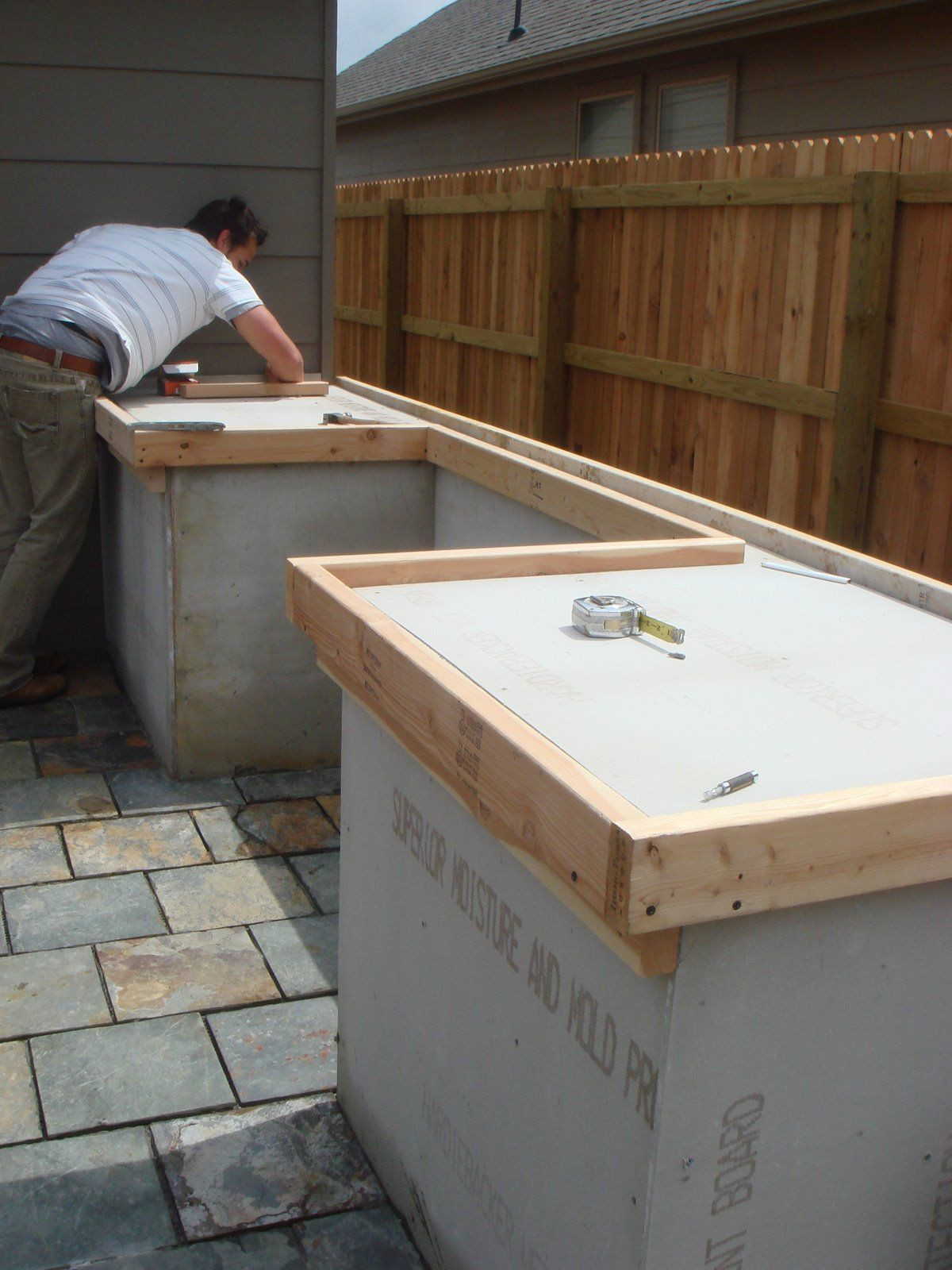 DIY Outdoor Countertop Ideas
 How to Build Outdoor Kitchen Cabinets