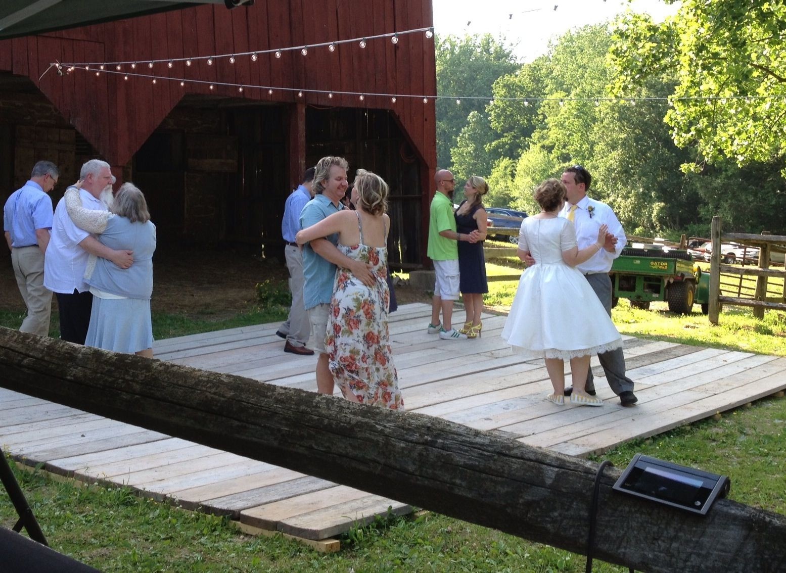DIY Outdoor Dance Floor
 Barn wedding dance floor