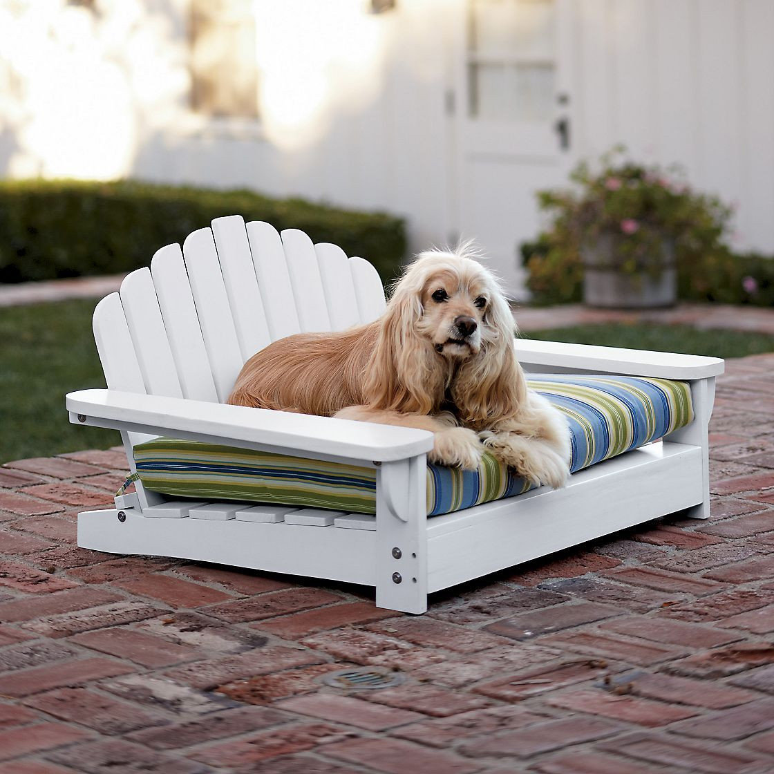 DIY Outdoor Dog Bed
 Adirondack Pet Bed have I mentioned my obsession w all