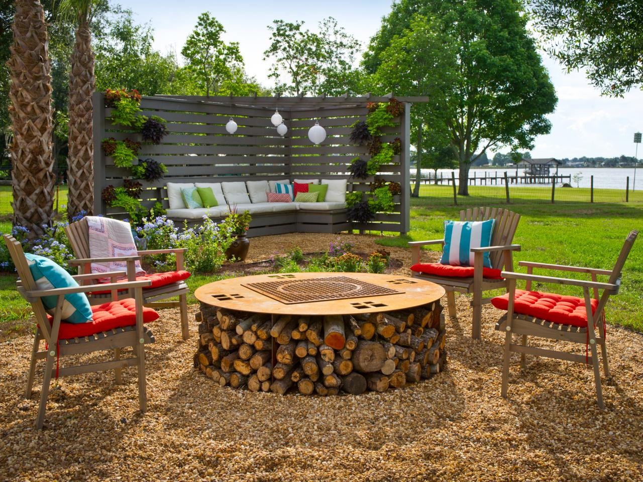 DIY Outdoor Fireplace Ideas
 Keep Your Neighbours from Snooping with these 9 Brilliant