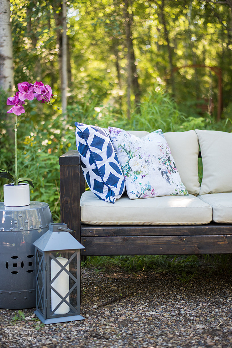 DIY Outdoor Furniture Cushions
 Build a DIY Outdoor Sofa Video