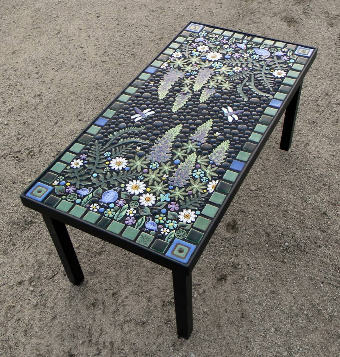 DIY Outdoor Mosaic Table
 Outdoor Coffee Tables • Insteading