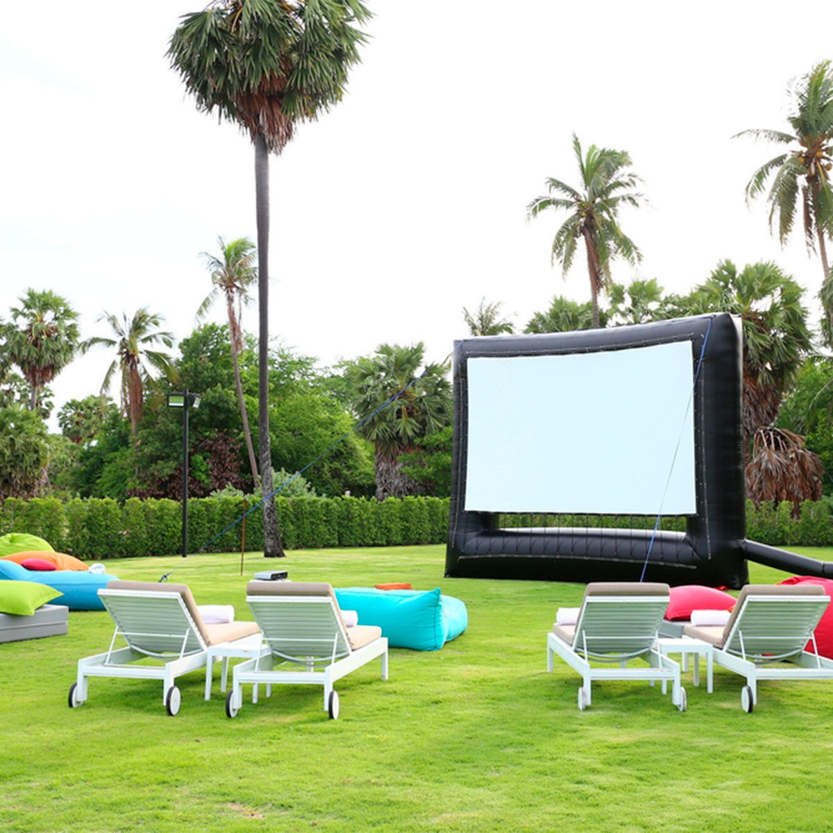 DIY Outdoor Movie Projector
 What You Need for a DIY Backyard Movie Theater