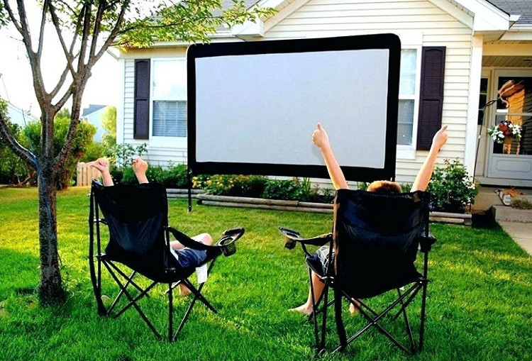 DIY Outdoor Movie Projector
 Set Up Your Own Outdoor Movie Theater Projectortop