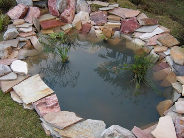 DIY Outdoor Pond
 20 Impressive DIY Water Feature And Garden Pond Ideas