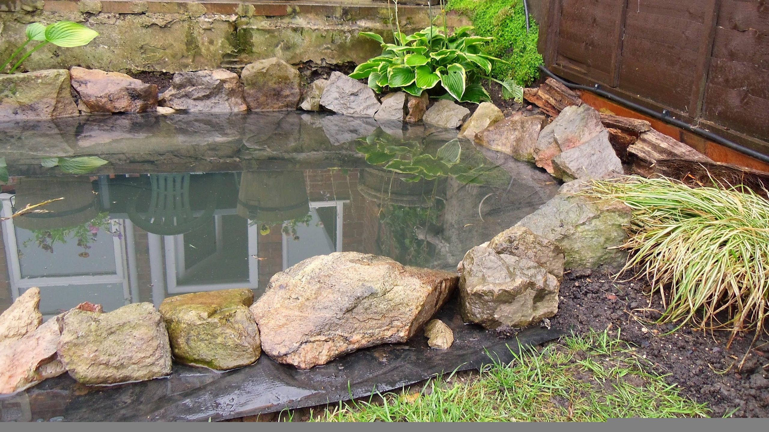 DIY Outdoor Pond
 How to Build a Garden Pond DIY Project