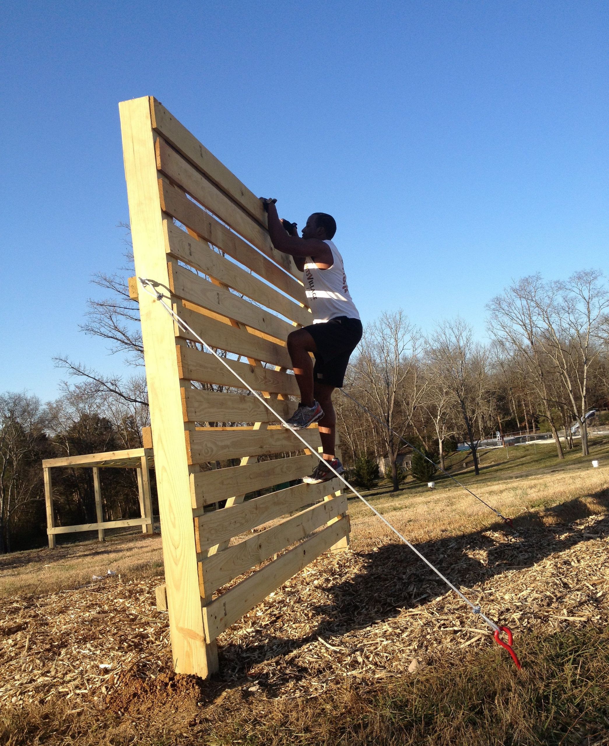 DIY Outdoor Rock Climbing Wall
 diy pallet climbing wall