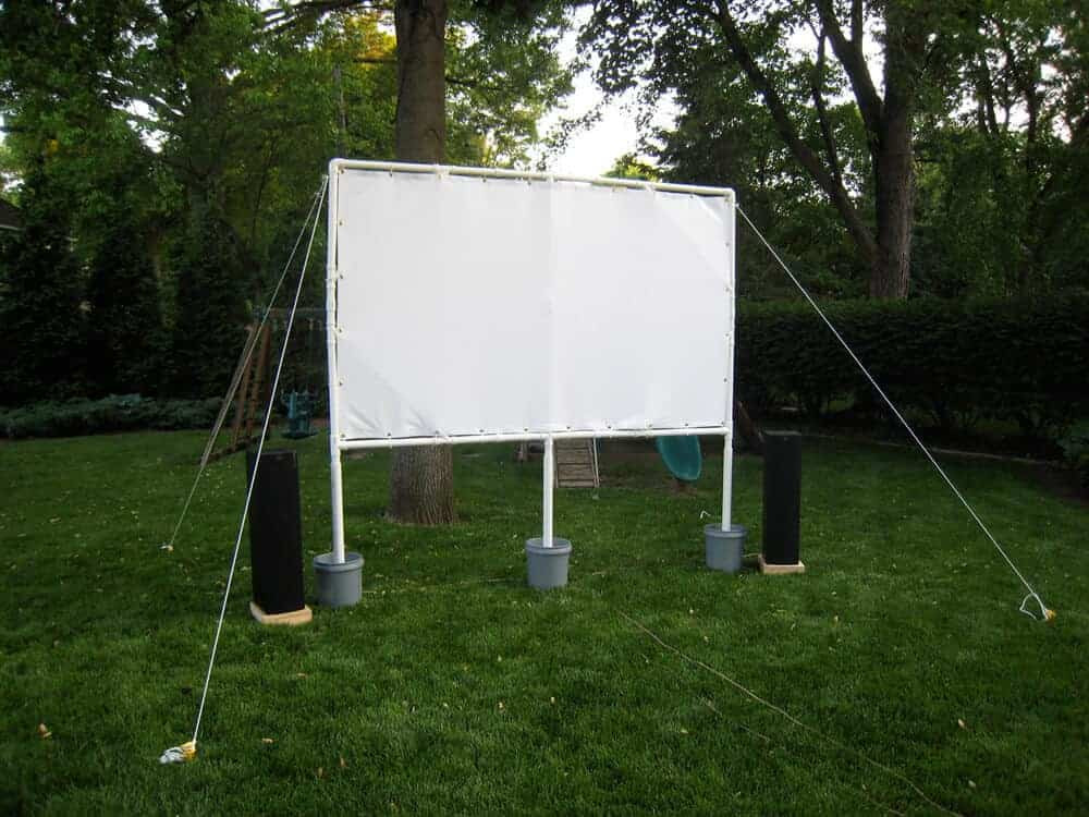 DIY Outdoor Screen
 How to Make Your Own Backyard Movie Theater & The BEST