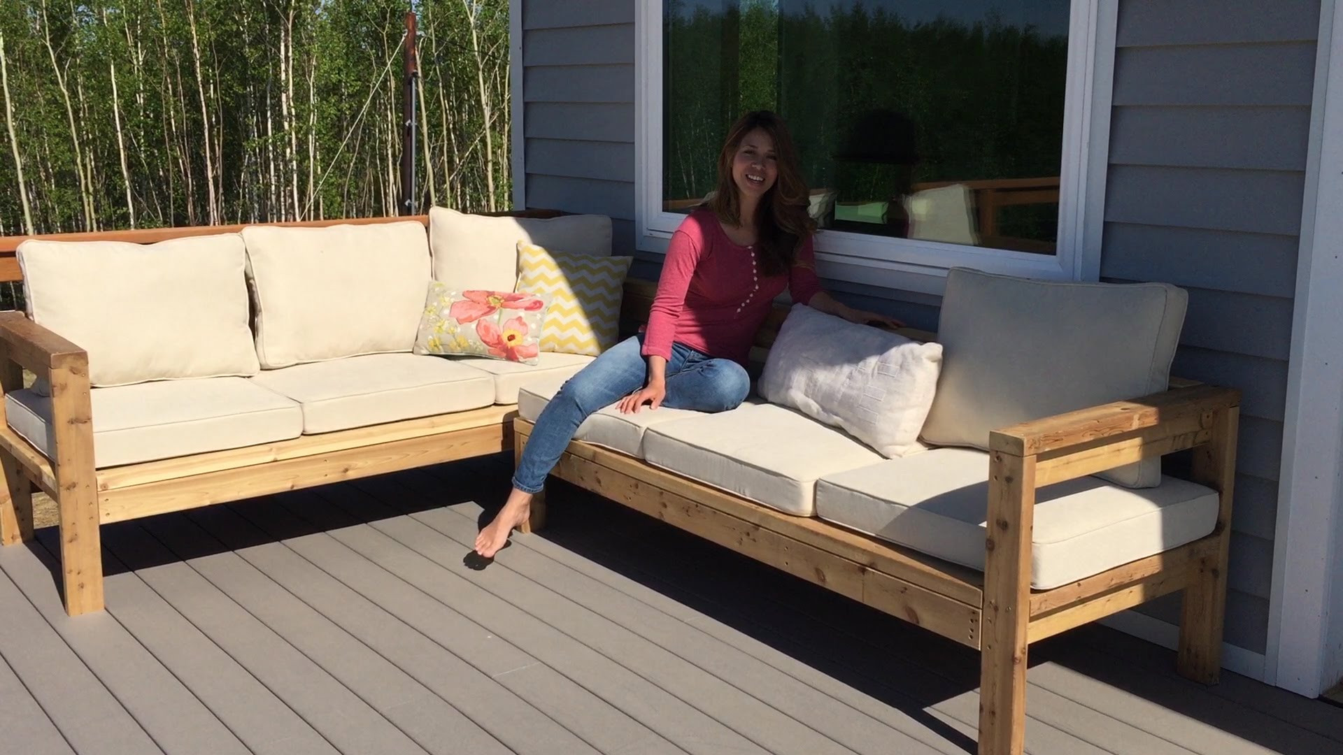 DIY Outdoor Sectional
 How To Build A Cozy 2X4 Sectional Sofa for Outdoor Patio