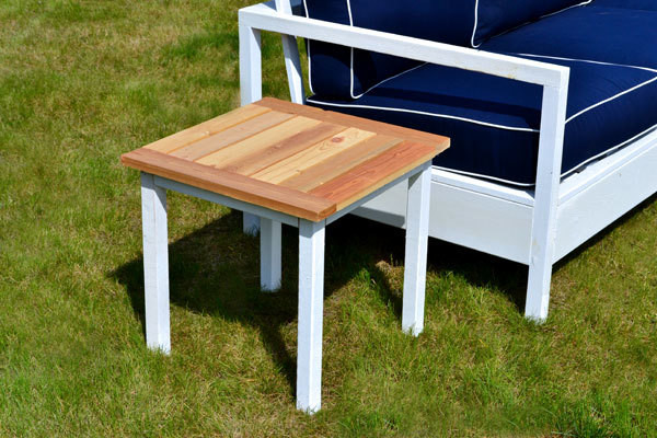DIY Outdoor Side Tables
 Ana White