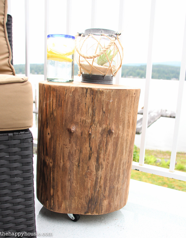 DIY Outdoor Side Tables
 DIY Outdoor Rolling Stump Side Table