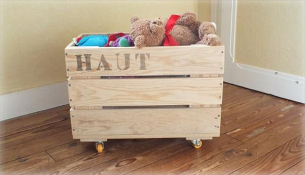 DIY Pallet Toy Box
 DIY Pallet Toy Storage Box