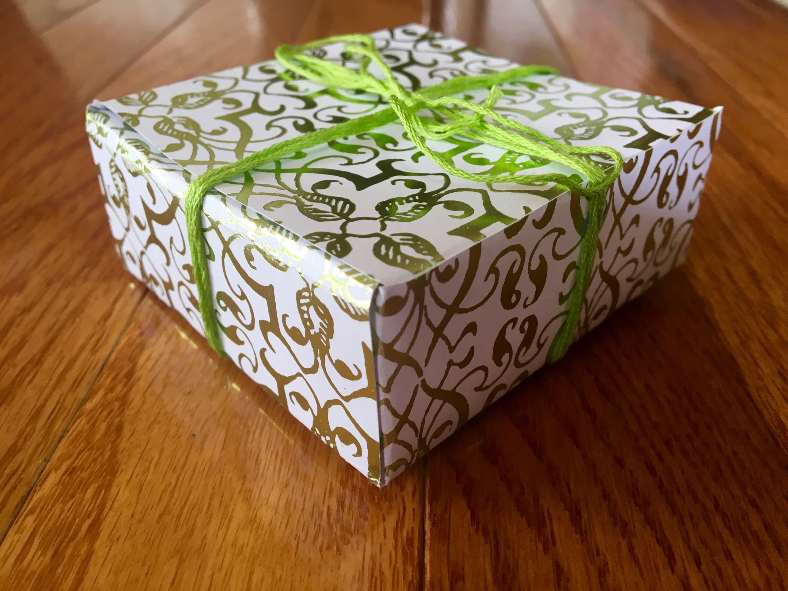 DIY Paper Gift Boxes
 DIY Scrapbook Paper Gift Box