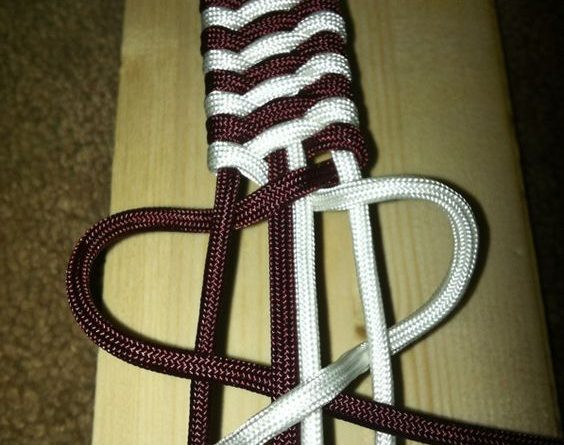 DIY Paracord Dog Collar
 10 Stuning Diy Dog Collar Ideas You Will Love