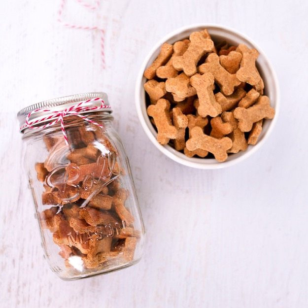 DIY Peanut Butter Dog Treats
 Homemade Peanut Butter Dog Treats