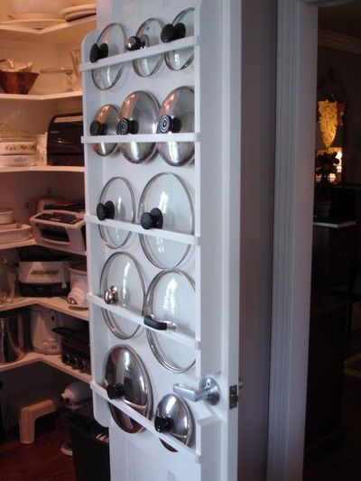DIY Pot Lid Organizer
 DIY Lid Organizer use curtain rods on the back of pantry