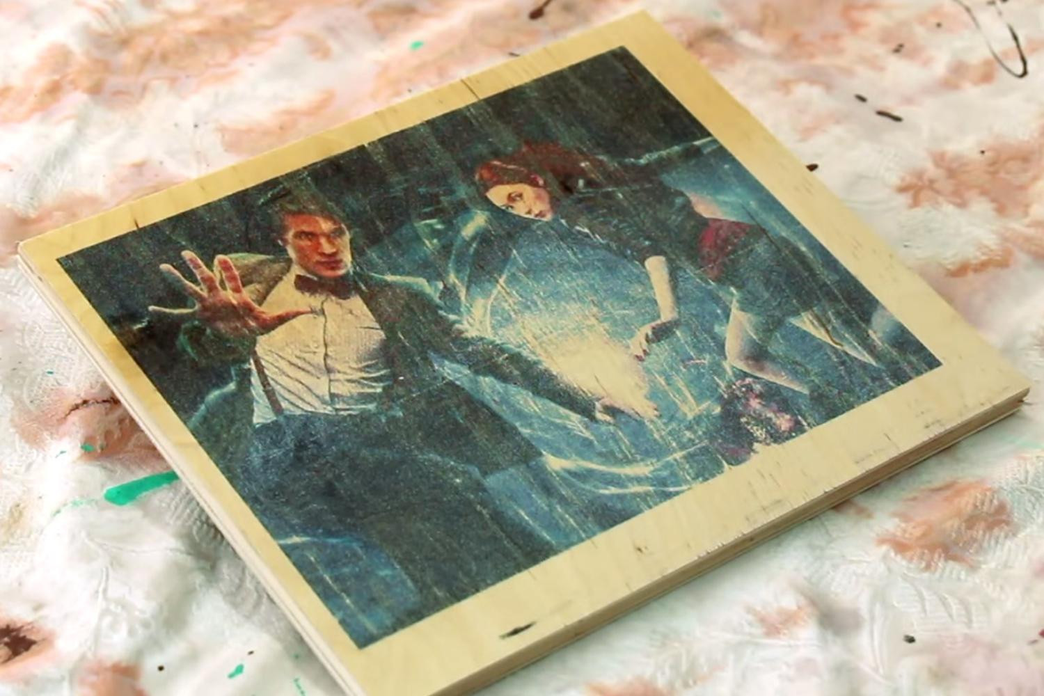 DIY Printing On Wood
 DIY video shows you how to print on wood with an inkjet