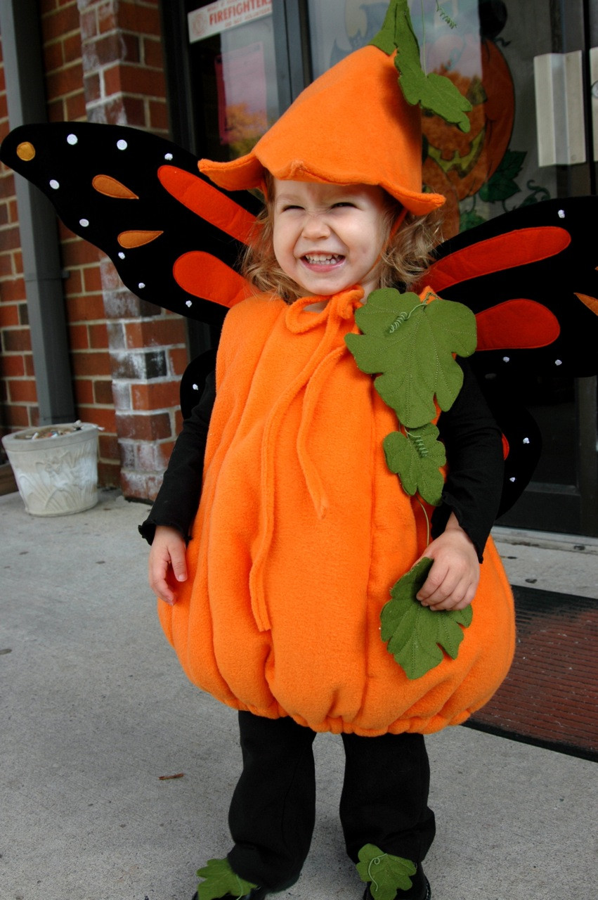 DIY Pumpkin Costume Toddler
 Juicy Bits Sewing