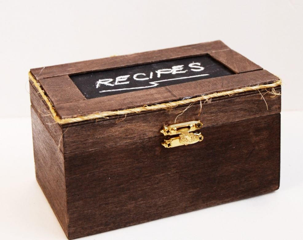 DIY Recipe Boxes
 Rustic Chalkboard DIY Recipe Box