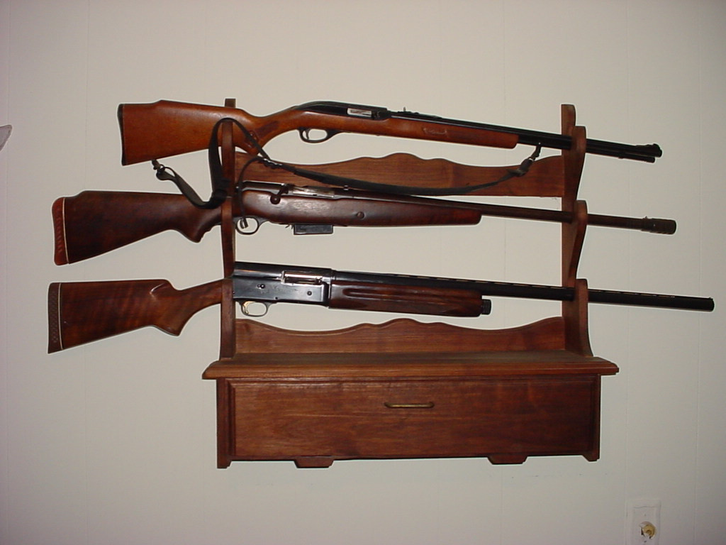 DIY Rifle Rack
 Das Woodshop gun rack plans