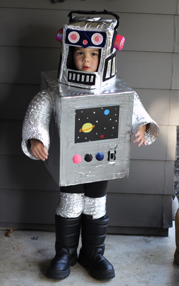 DIY Robot Costume Toddler
 Diy robot costume