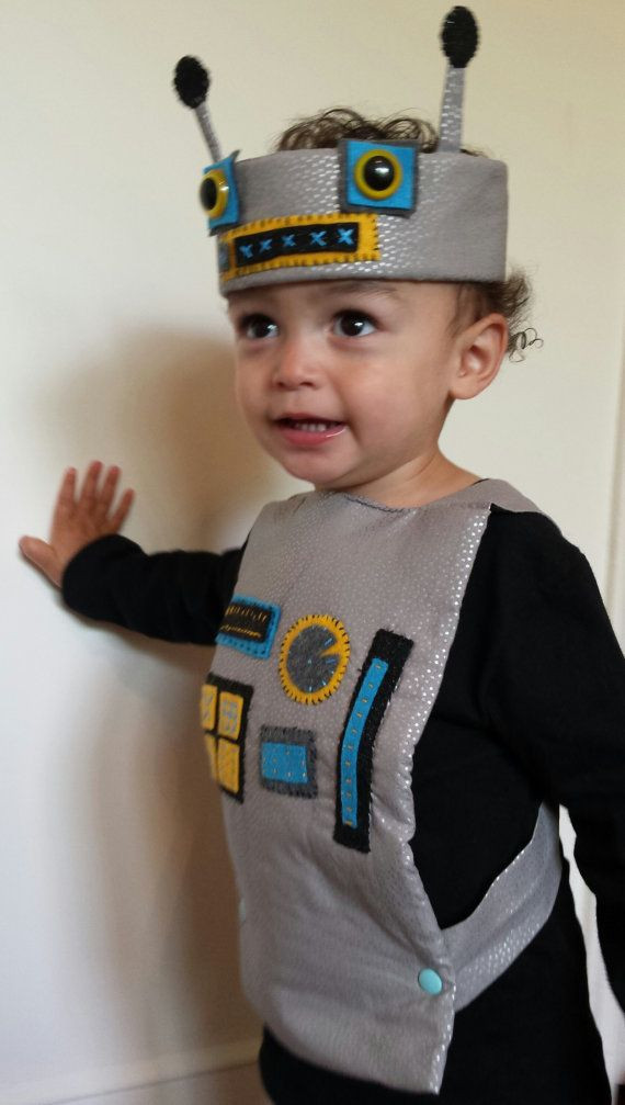 DIY Robot Costume Toddler
 Cute handmade retro robot costume for toddler by