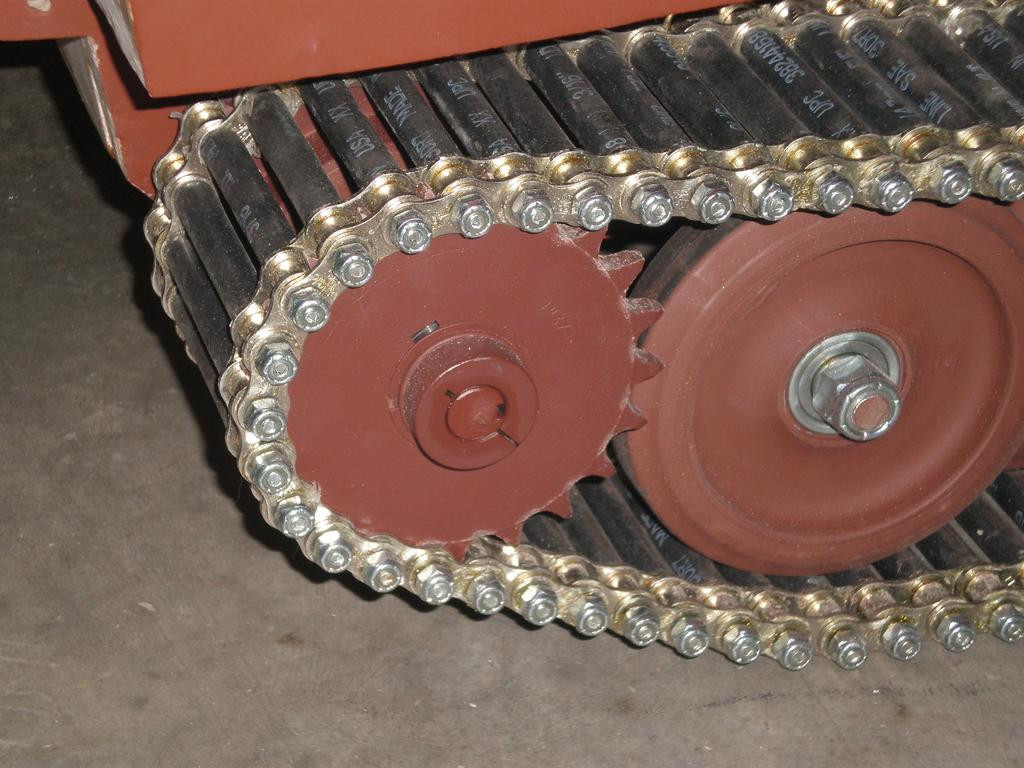 DIY Rubber Tracks
 Small tracked vehicle designs from remote control tanks