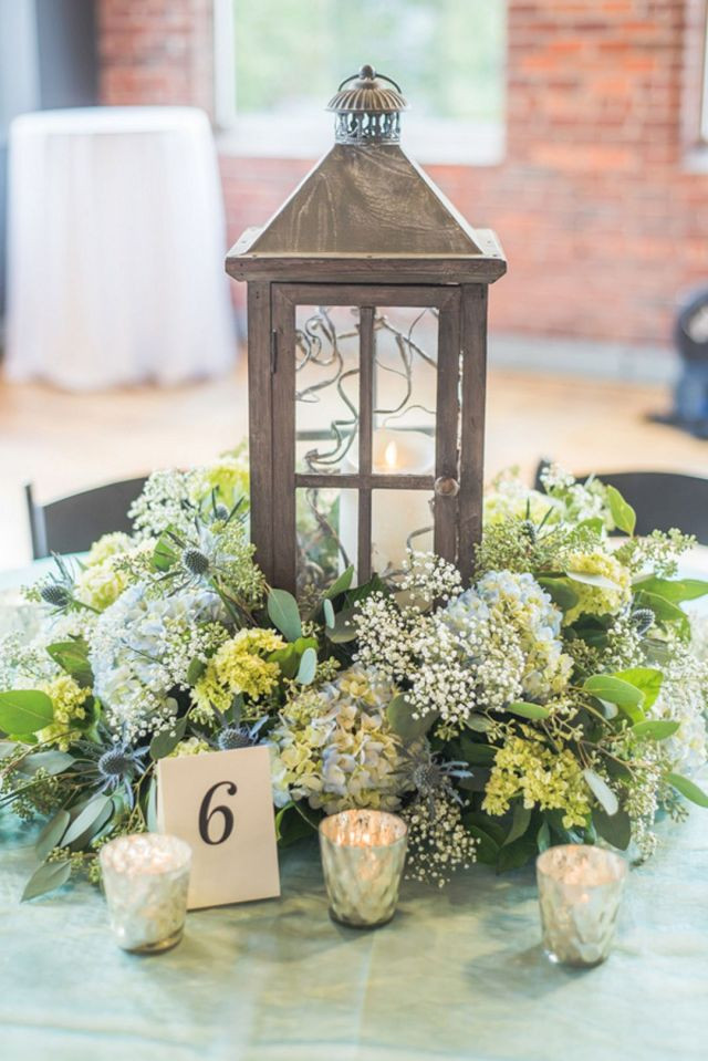 DIY Rustic Wedding Centerpieces
 10 Marvelous DIY Rustic & Cheap Wedding Centerpieces Ideas