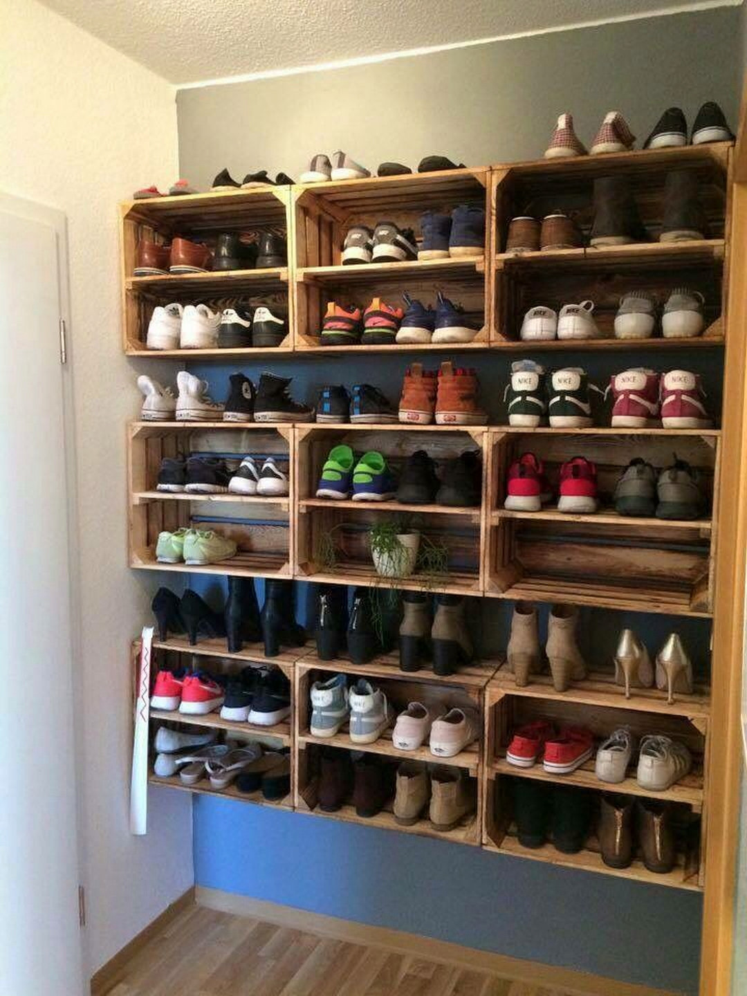 DIY Shoe Rack For Small Closet
 Practical Shoes Rack Design Ideas for Small Homes