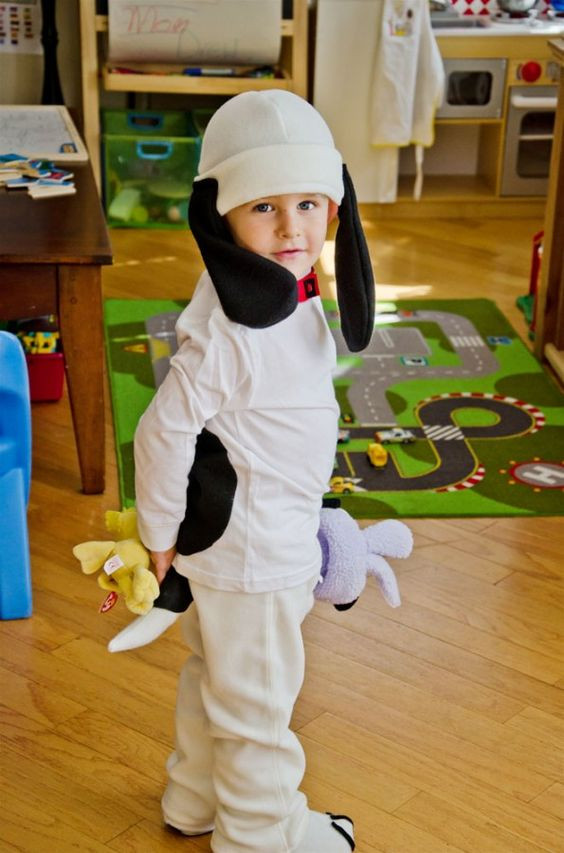 DIY Snoopy Costume
 15 Dog Halloween Costumes for Kids or Adults 2017