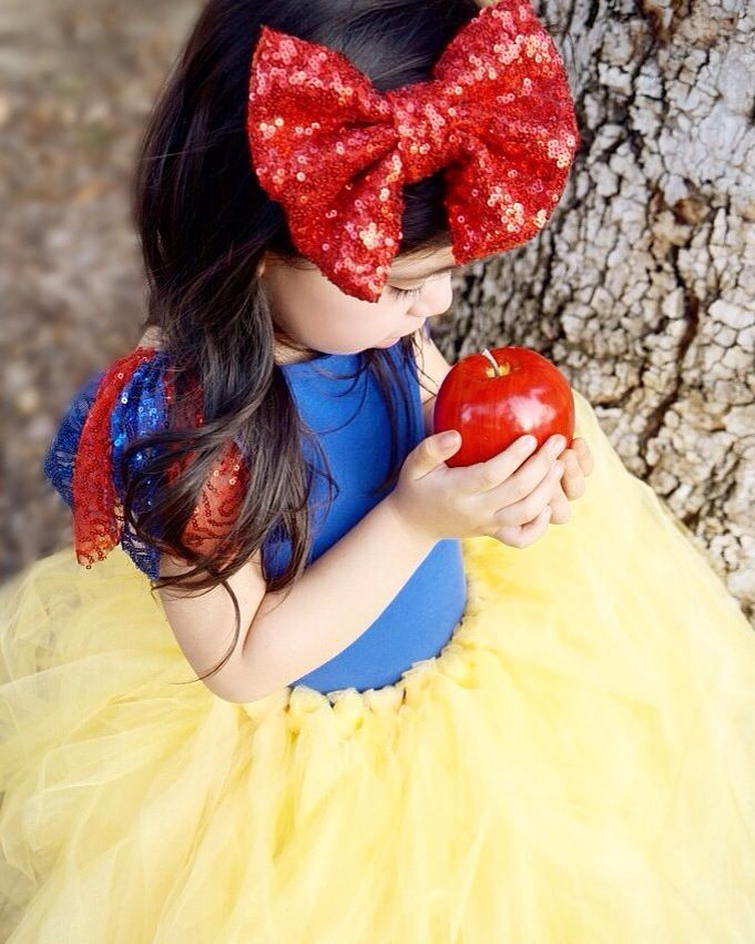 DIY Snow White Costume Toddler
 Beautiful Snow White Little girl Costume Halloween 2015