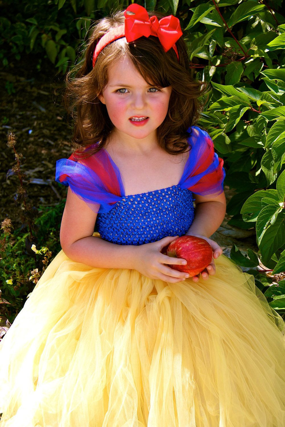 DIY Snow White Costume Toddler
 Sally