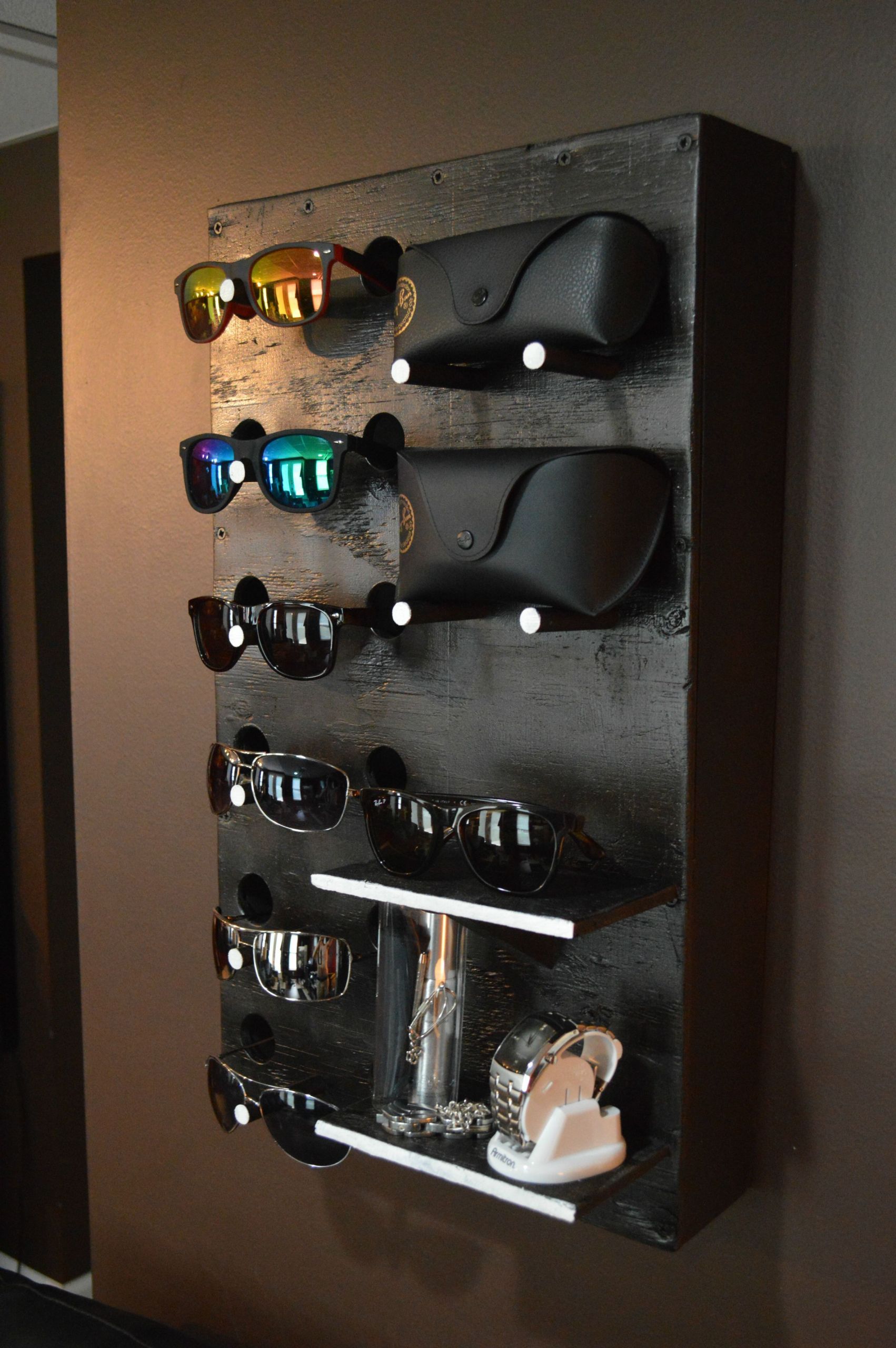 DIY Sunglasses Rack
 DIY Sunglasses Display Shelf