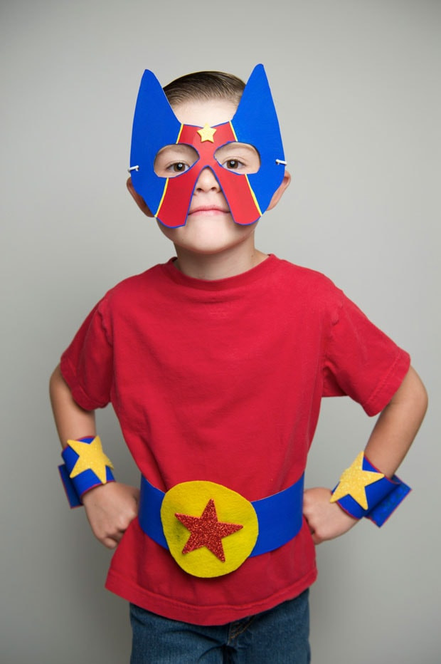 DIY Superhero Costume
 Clean Crafts for Kids