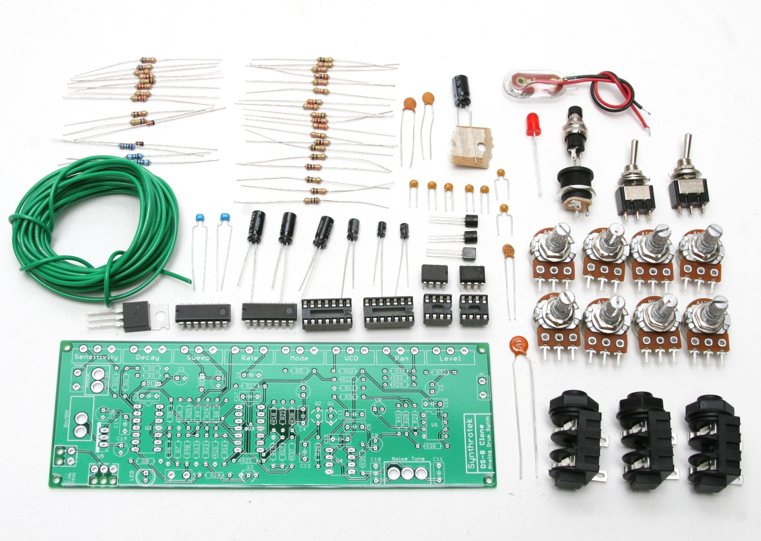 DIY Synth Kit
 DS 8 Drum Synth Clone Assembly Instructions